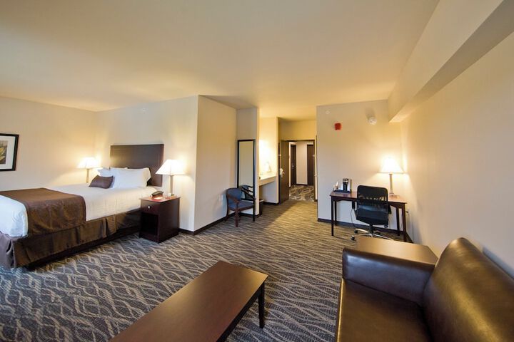 Cobblestone Inn & Suites - Boone