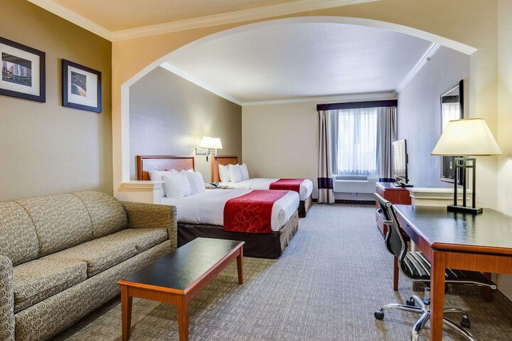 Comfort Suites Deer Park Pasadena