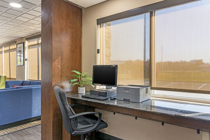 Business Center 29 of 29
