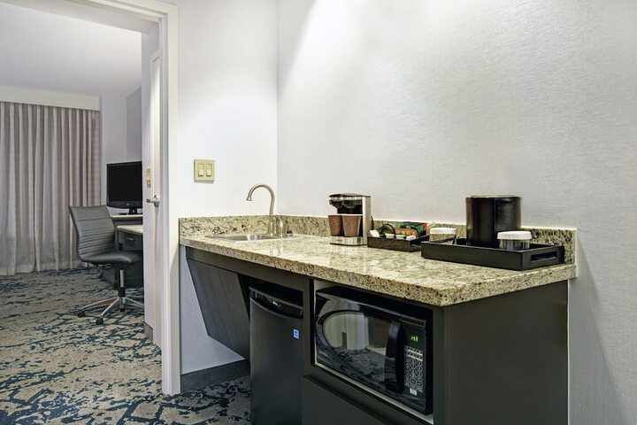 Embassy Suites Charleston