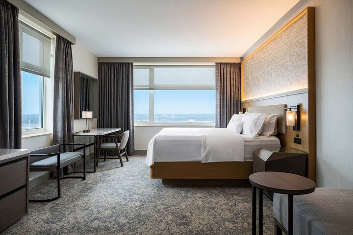 Room 34 of 80