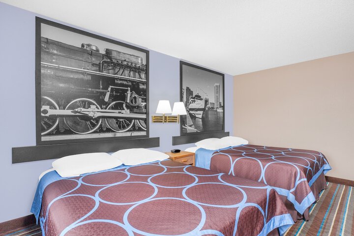 Room 13 of 30