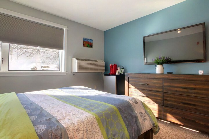Room 63 of 213