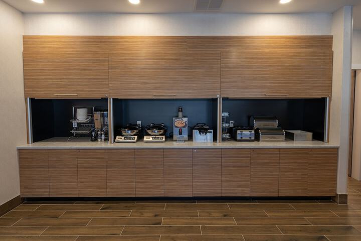 Breakfast/Coffee Service 27 of 30