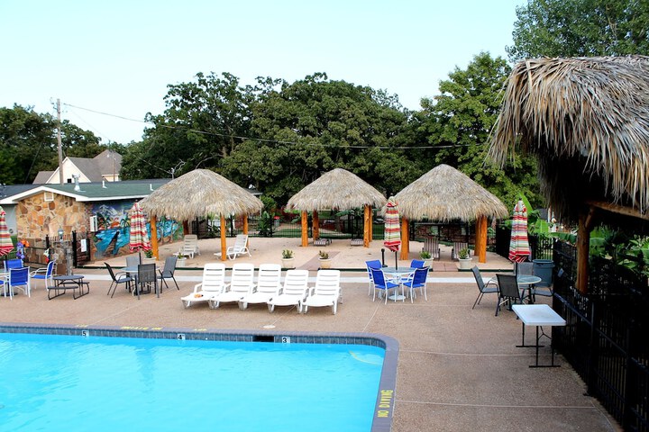 Pool 13 of 111