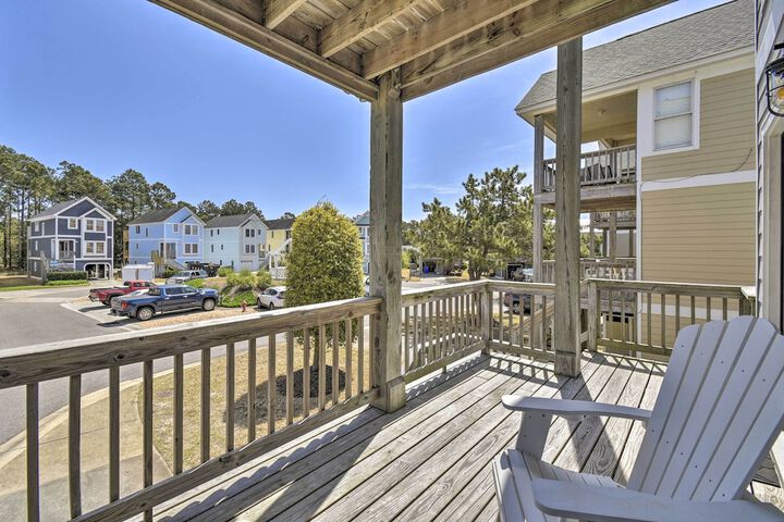 Home w / Deck in Corolla Light: Walk to Beach!