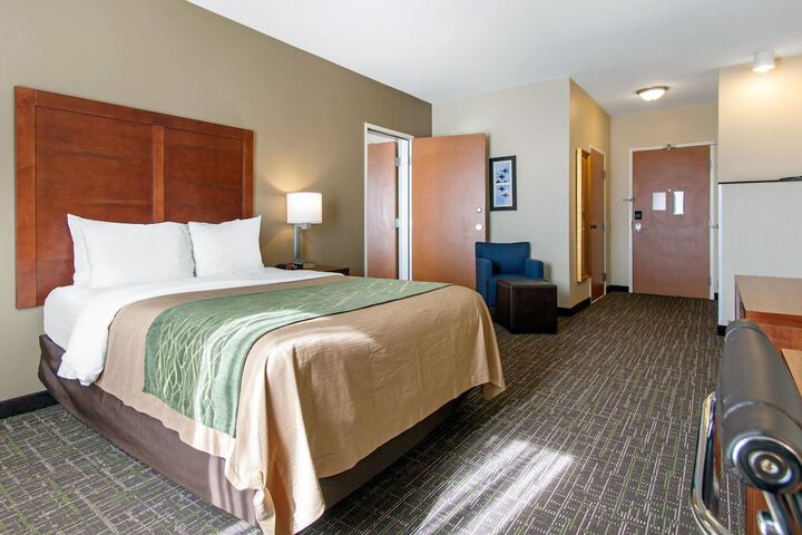 Room 42 of 59