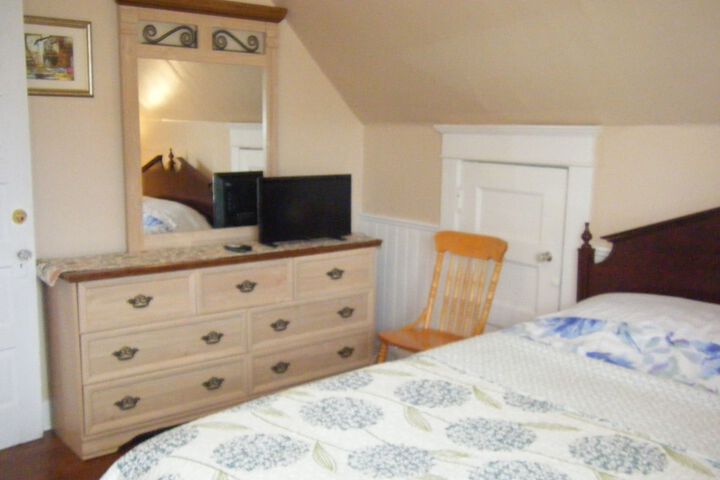 Room 53 of 65