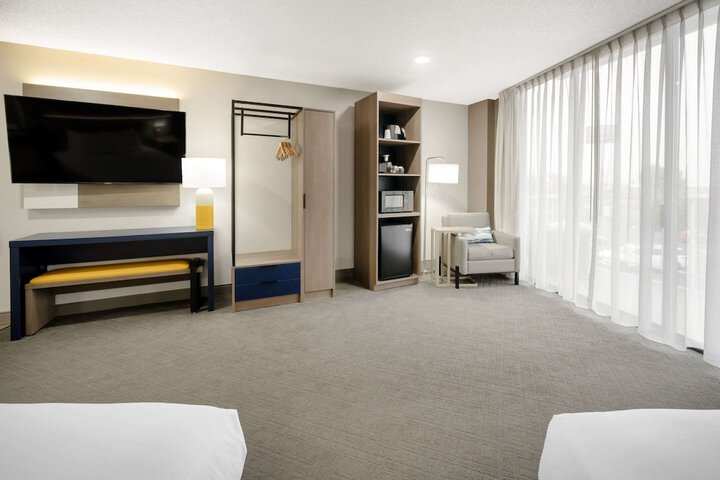Room 19 of 32