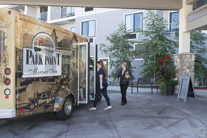 Park Point Marina Inn