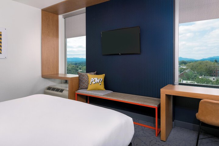 Room 22 of 74