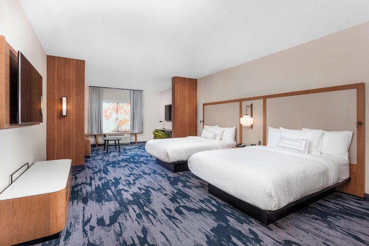 Room 10 of 30
