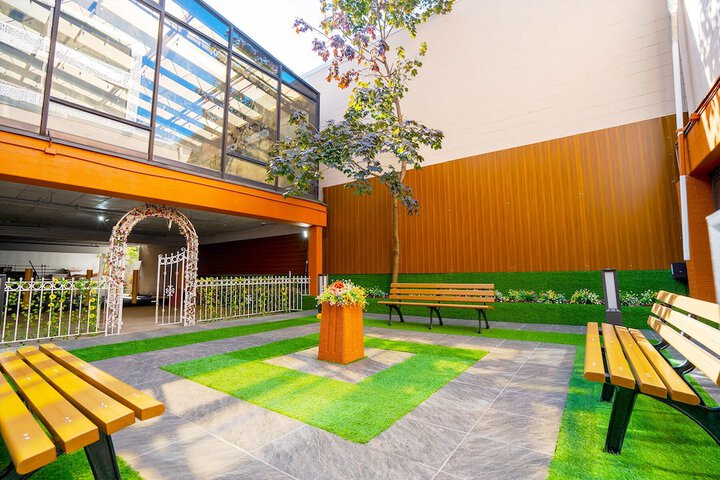 Hotel Exterior 85 of 90