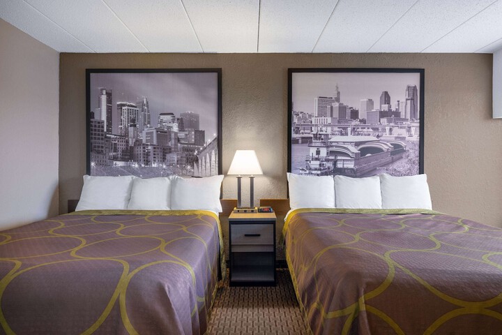 Room 21 of 27