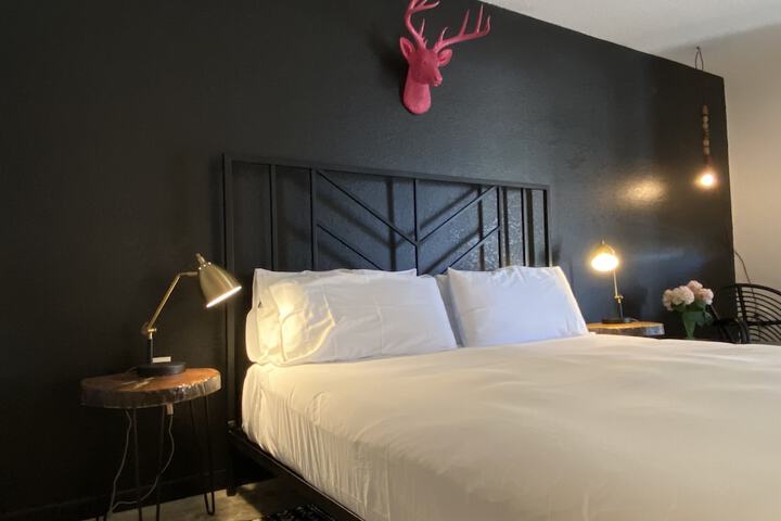 Room 53 of 68