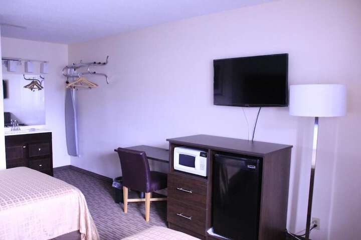 Room 22 of 32