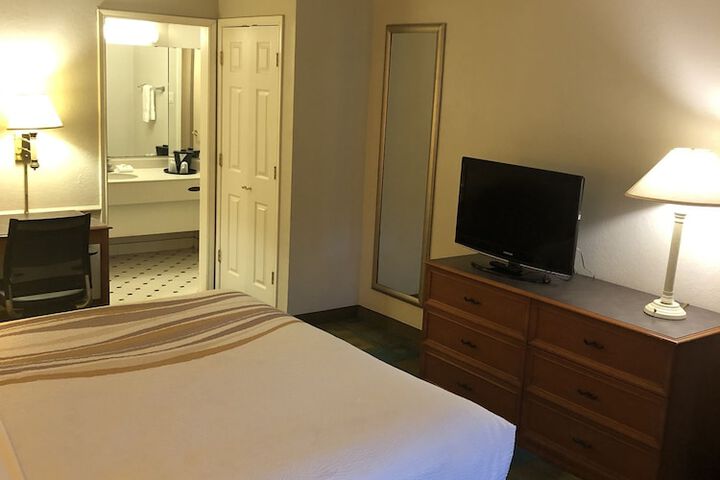 Room 26 of 59