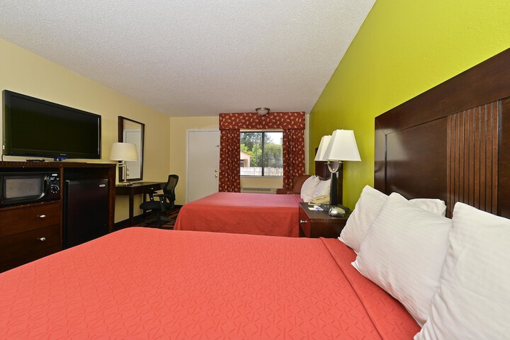 Room 9 of 15