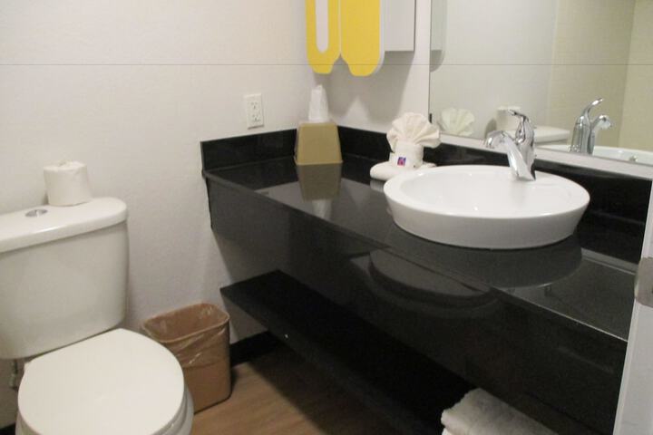 Room 35 of 53