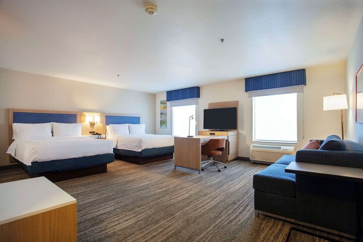 Room 5 of 34