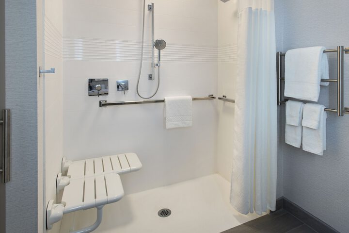 Room 7 of 24
