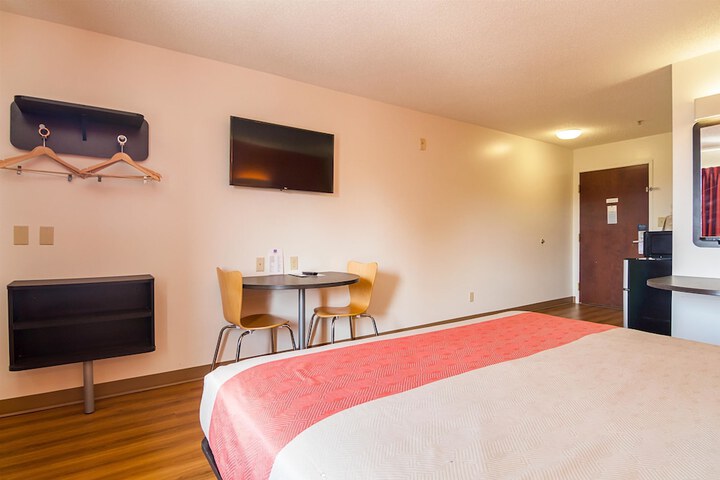 Room 19 of 40