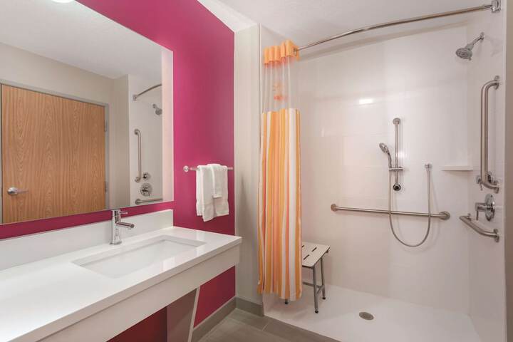La Quinta Inn & Suites by Wyndham South Jordan