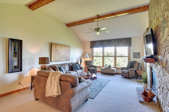 Scenic Views & Trail Access! Blue Ridge Mtns Condo