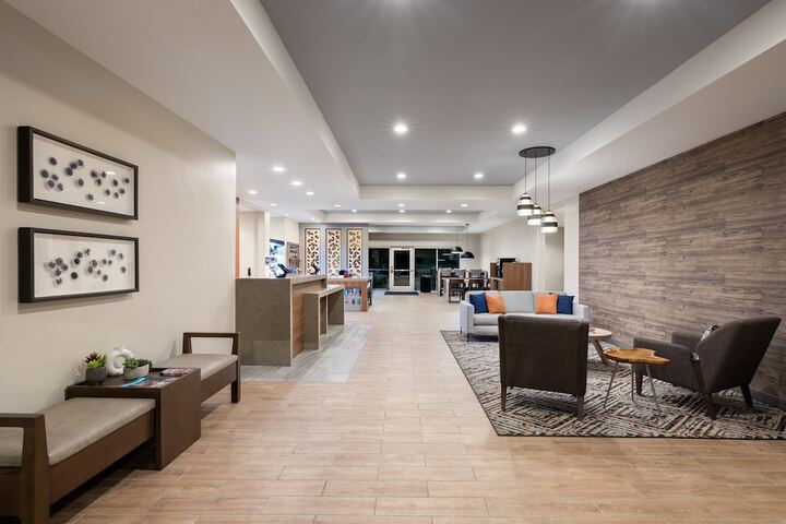 Hotel Interior 11 of 49