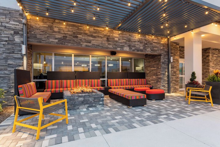 Terrace/Patio 36 of 38