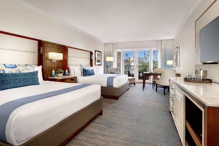 Balboa Bay Resort