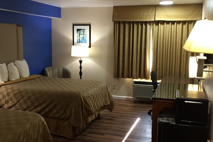 Room 32 of 40