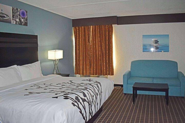 Room 96 of 142