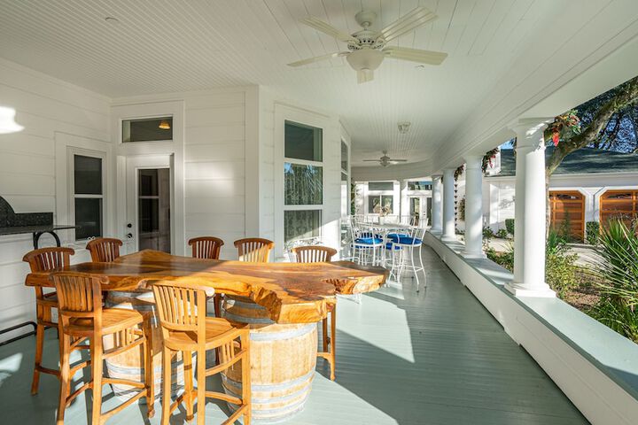 The River Belle Inn