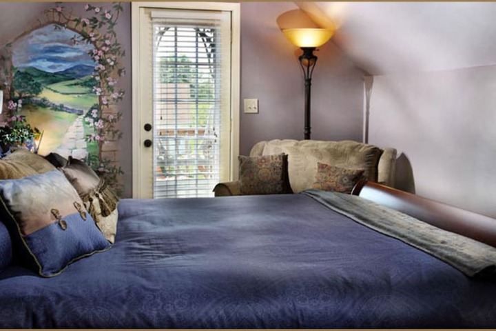 Room 35 of 62