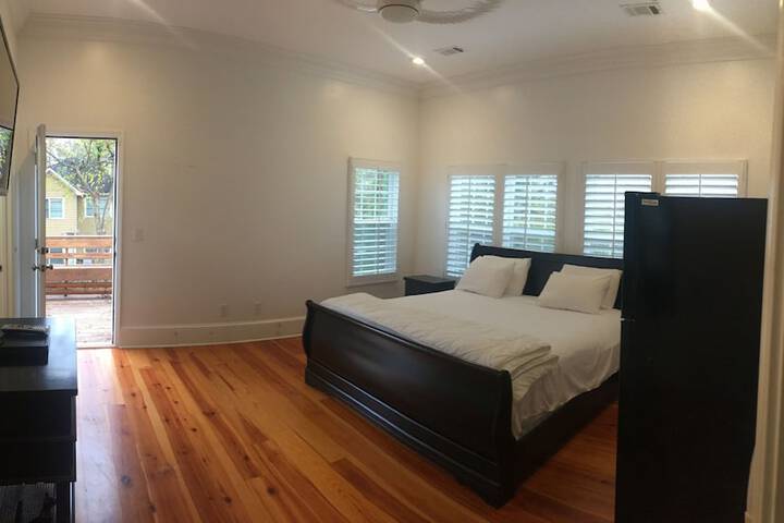 Room 16 of 35