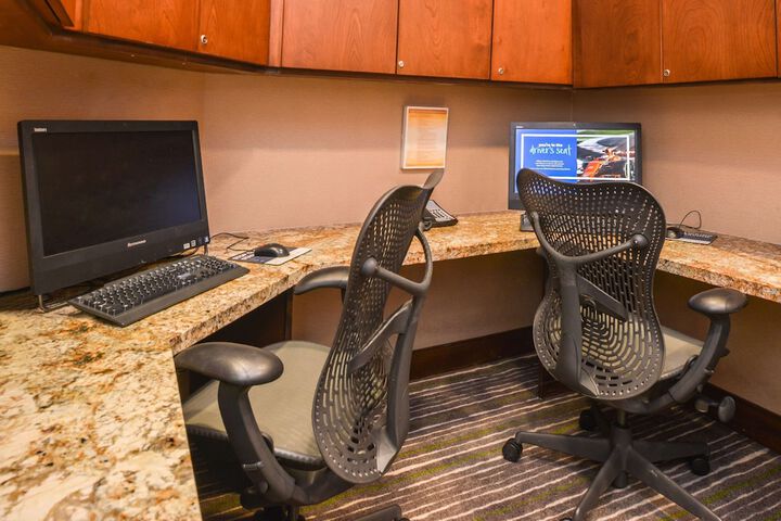 Business Center 37 of 37