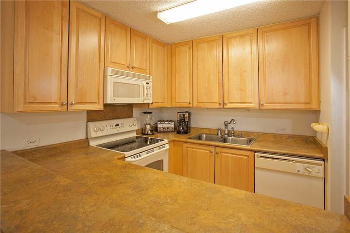 Kamaole Sands 01 302 Condo