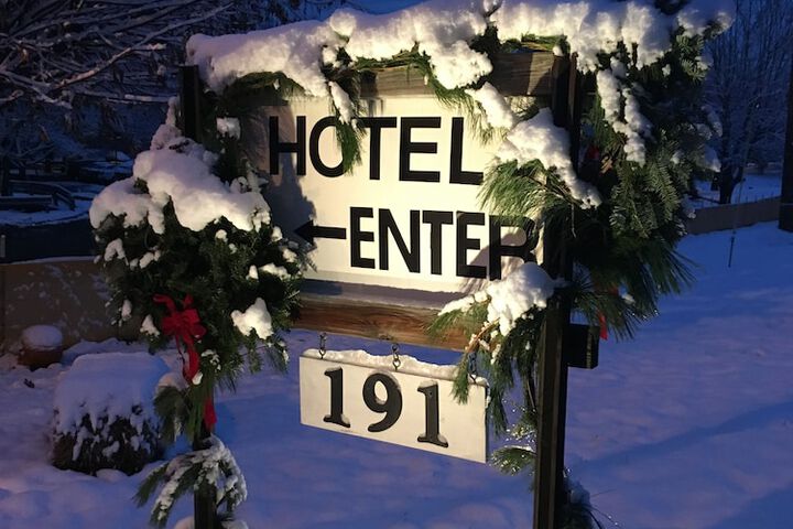 Hotel 9 of 55
