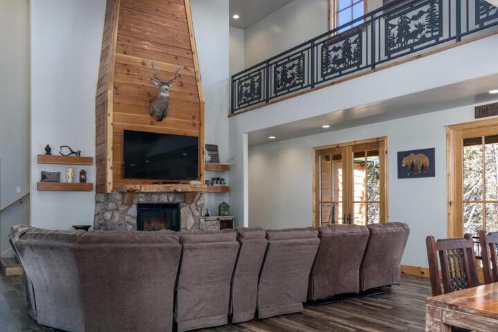 East Zion Trails Retreat-Hot tub Resort Amenities, Exceptional