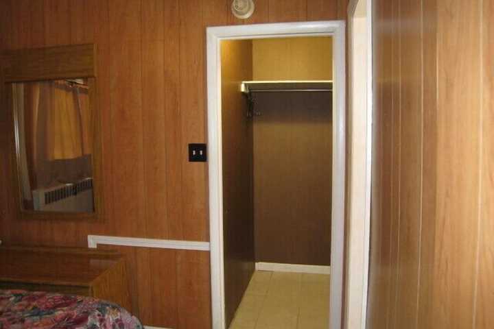 Room 38 of 43