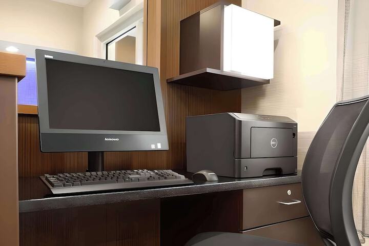 Dubuque Inn & Suites