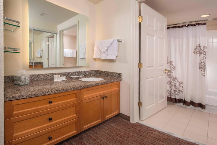 Room 14 of 36
