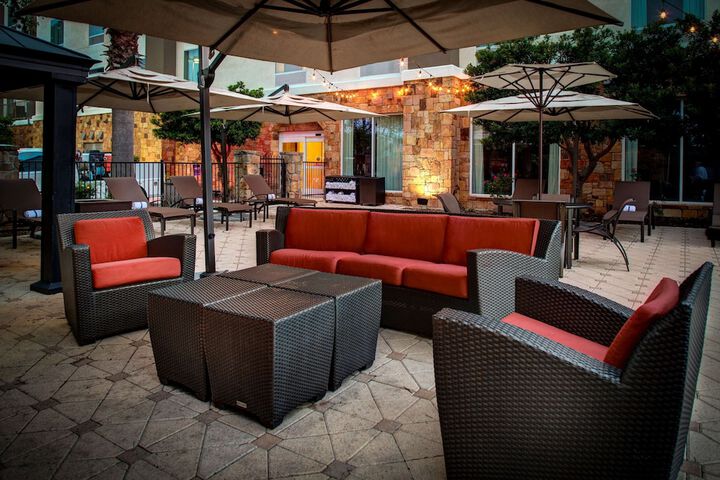 Terrace/Patio 55 of 56