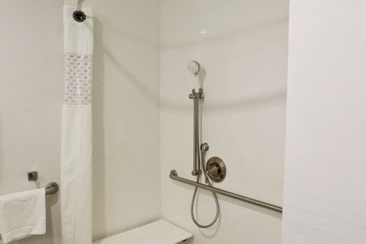Room 21 of 31