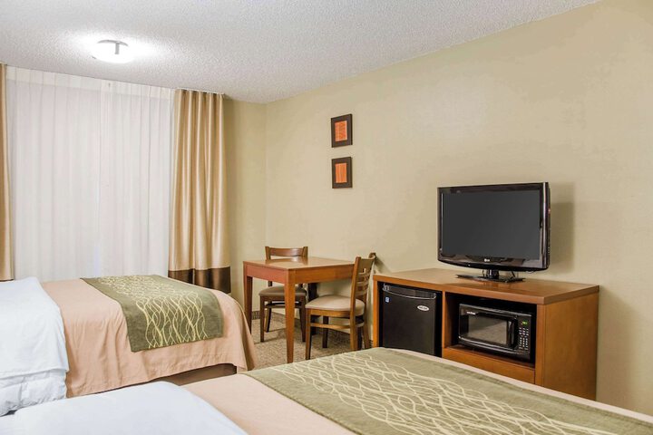 Room 13 of 38