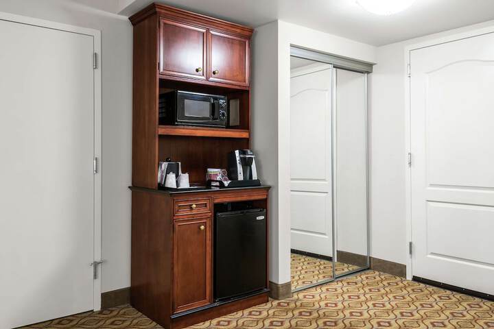 Room 16 of 26