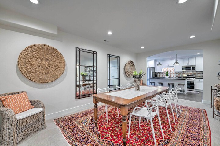 Vibrant Chic Home 20 Mi to Salt Lake City!