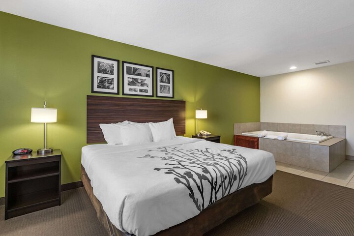 Sleep Inn & Suites Pleasant Hill - Des Moines