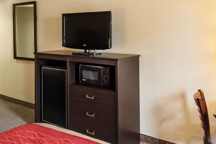 Quality Inn Hayti North